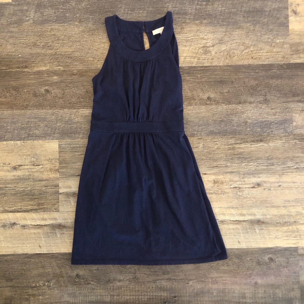 Shirt dress. Sleeveless, navy blue, T-shirt material, cinched waist